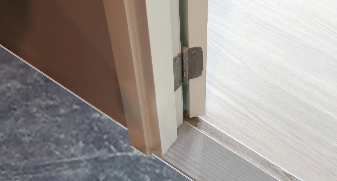 Adjusting Self-Closing Hinge.jpg